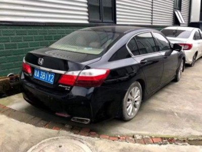 13年本田雅阁小型车