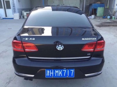13年大众迈腾小型车