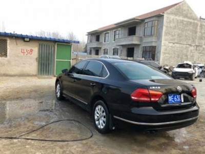 10年大众帕萨特小型车