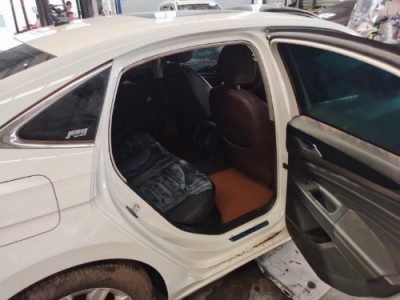 19年大众帕萨特小型车