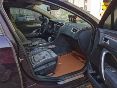15年红旗DS6SUV