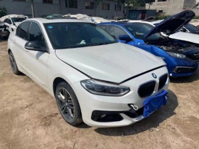 19年宝马宝马1系小型车