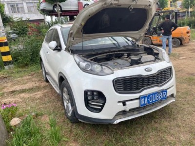 16年起亚起亚K5小型车