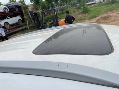 16年起亚起亚K5小型车