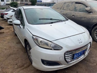 14年标致标致308小型车