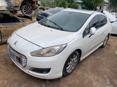 14年标致标致308小型车
