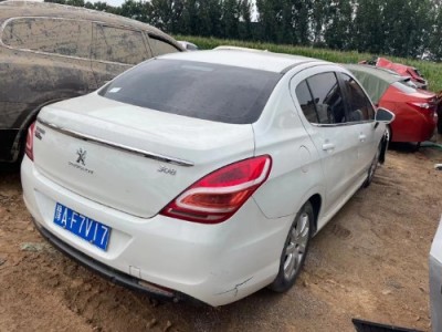14年标致标致308小型车
