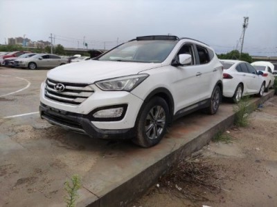 16年现代胜达SUV