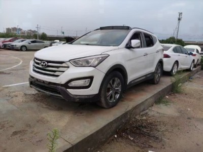 16年现代胜达SUV