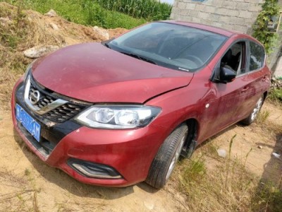 20年日产骐达SUV