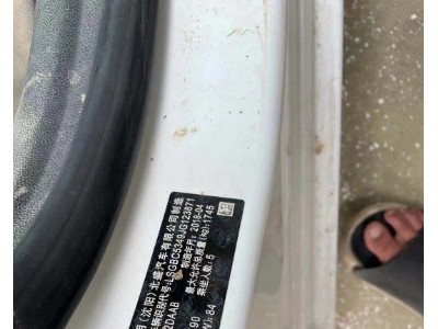 18年别克威朗小型车