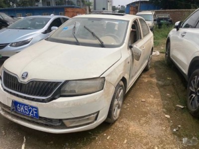 16年斯柯达昕锐小型车