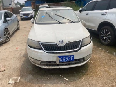 16年斯柯达昕锐小型车