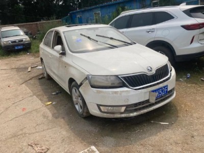 16年斯柯达昕锐小型车