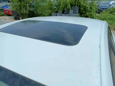 17年别克威朗小型车