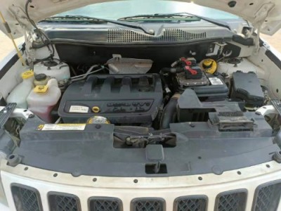 12年Jeep指南者SUV