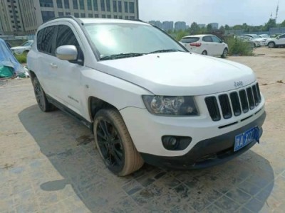 12年Jeep指南者SUV