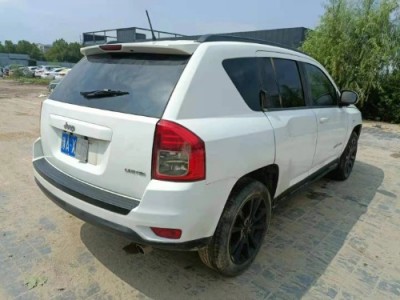 12年Jeep指南者SUV