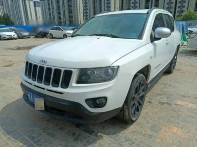 12年Jeep指南者SUV