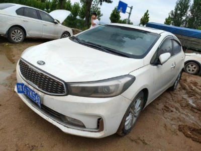 16年起亚起亚K3小型车