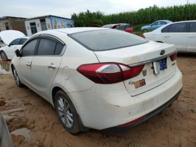 16年起亚起亚K3小型车