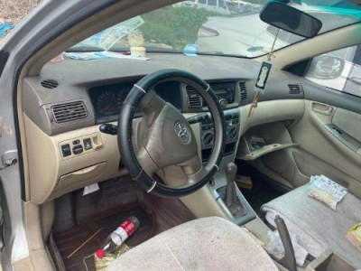 12年丰田花冠小型车
