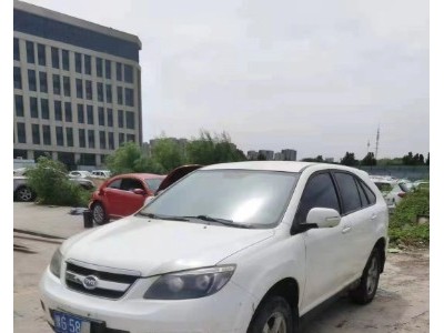 14年比亚迪比亚迪S6小型车