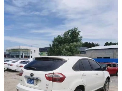 14年比亚迪比亚迪S6小型车