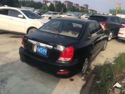 年现代伊兰特EV小型车