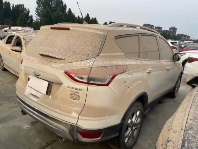 15年福特翼虎小型车