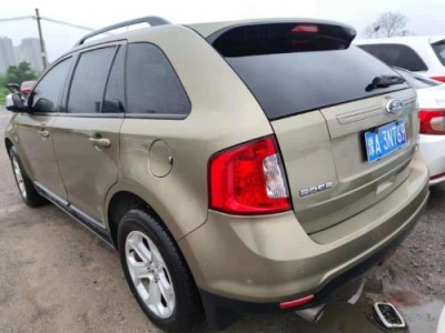 13年福特锐界小型车