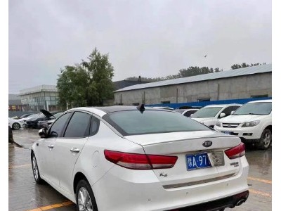 17年起亚起亚K5小型车