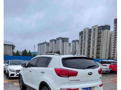 16年起亚智跑SUV