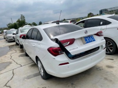 18年别克凯越小型车