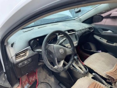 18年别克凯越小型车