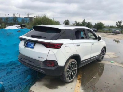 19年奔腾奔腾T77小型车