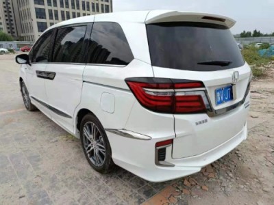 21年本田艾力绅小型车