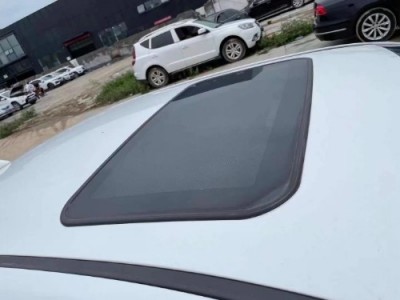 15年比亚迪秦小型车