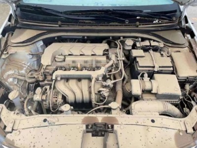20年现代领动小型车