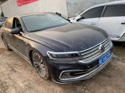 20年大众辉昂小型车