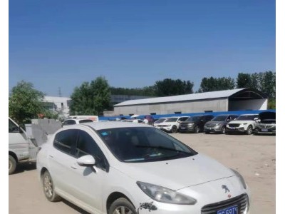 16年标致标致308小型车