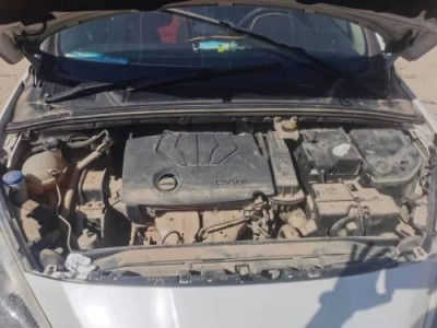 16年标致标致308小型车