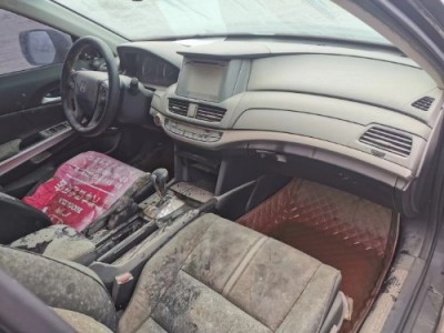15年本田歌诗图SUV