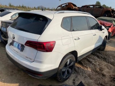20年大众途岳小型车