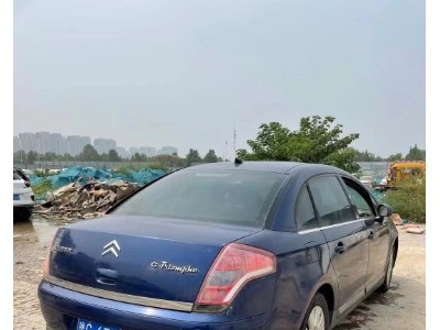 06年雪铁龙凯旋小型车