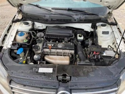 14年大众宝来小型车