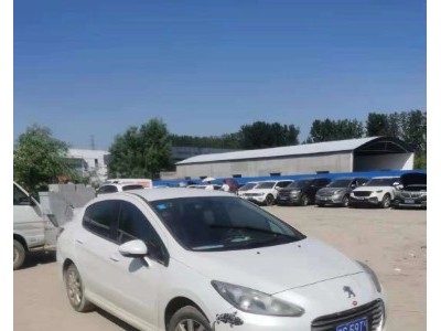 16年标致标致308小型车