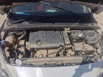 16年标致标致308小型车