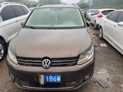 11年大众途安小型车