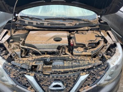 18年日产逍客小型车